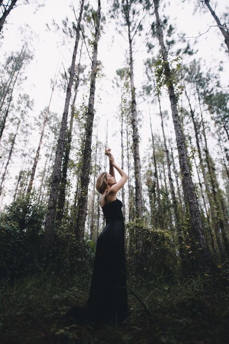 Creepy Woods Photoshoot, In The Woods Photoshoot Ideas, Editorial Forest Photoshoot, Model In Forest Photoshoot, Forest Spirit Photoshoot, Forest Preserve Photoshoot, Woods Editorial Photoshoot, Forest Fashion Photoshoot, Photoshoot In Woods Ideas