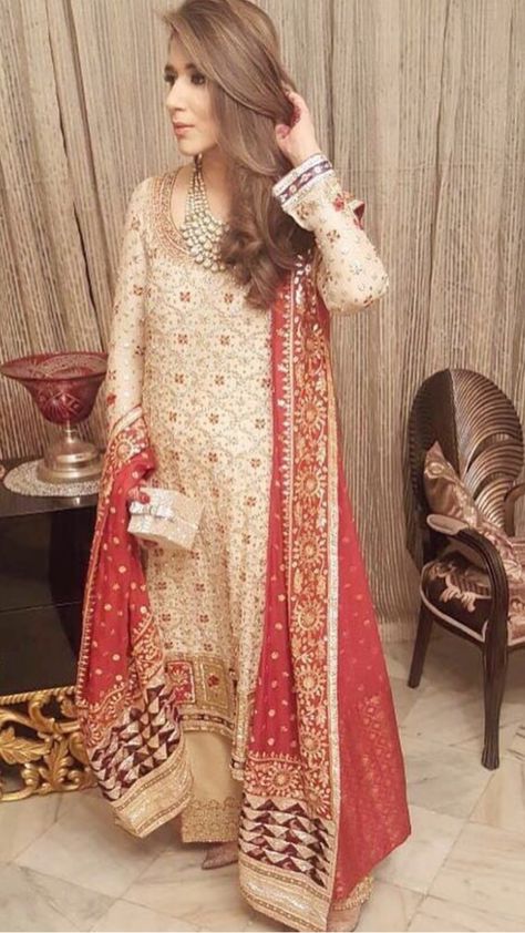 Pakistani Party Wear Dresses, Shadi Dresses, Pakistani Formal Dresses, Nikkah Dress, Pakistani Party Wear, Gaun Fashion, Pakistani Wedding Outfits, Pakistani Fashion Party Wear, Salwar Kamiz