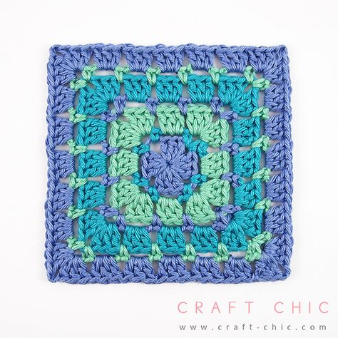 [Photo Tutorial] Turn This Block Stitch Square Pattern Into A Full Blanket. It's So Simple - Knit And Crochet DailyKnit And Crochet Daily Crochet Square Pattern, Block Stitch, Motifs Granny Square, Granny Square Patterns, Crochet Blocks, Crochet Simple, Crochet Granny Squares, Crochet Square Patterns, Granny Squares Pattern