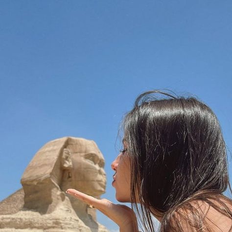 l i l i on Instagram: "#esfinge #egypt🇪🇬" Egypt Photo Ideas, Egypt Aesthetic, 사진 촬영 포즈, Egypt Travel, Dream Travel Destinations, I Want To Travel, Jolie Photo, Future Travel, Giza