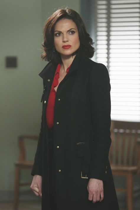 Regina Mills Outfits, Regina Once Upon A Time, Regina Evil Queen, Regina Mills Evil Queen, Наташа Romanoff, Evil Queen Regina, Once Up A Time, Lana Parilla, Swan Queen