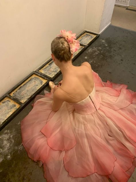 Pink Porche, Prettiest Girl, Ballet Beauty, Ballet Costumes, Mode Vintage, Mode Inspiration, Aphrodite, Style Outfits, Graveyard