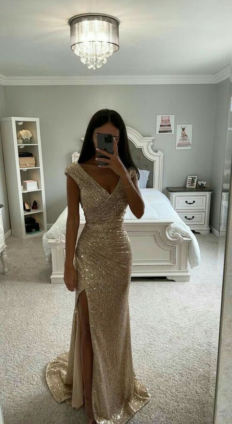 Mermaid Prom Dresses Sparkly, Glitter Blush, Gold Sequin Gown, Prom Dresses Sparkly, Sequin Prom Dresses, Long Evening Gowns, Pretty Prom Dresses, Looks Street Style, Sequin Gown