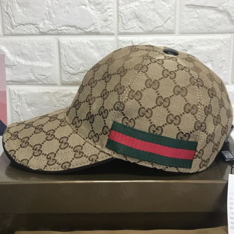 Gucci Cap Outfit Women, Gucci Hat Outfit Women, Cool Shoes For Men, Spider Man Shoes, Streetwear Mens Outfits, Casual Sneakers For Men, Gucci Cap, Cool Shoes, Cap Outfit