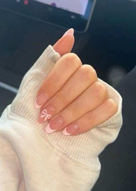 Cute Nail Ideas For November, Pink Nails With One Finger Design, Cute Summer Nails Short Teen, Short Natural Nail Art Designs, Cute Nails For High School, Danish Pastel Nail Ideas, Fall Nail Ideas French Tip, Cute Nails For September, Nail Ideas On Natural Nails Short