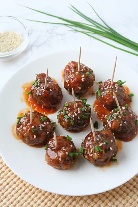 Meatballs With Apricot Preserves, Apricot Meatballs Crockpot, Dipping Sauce For Meatballs, Meatball Dipping Sauce, Easy Meatball Sauce, Meatballs Sauce Recipe, Apricot Glaze, Meatball Appetizer Recipe, Apricot Preserves