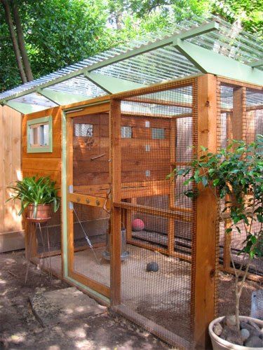 Chicken Coop Designs - RYGblog.com | http://www.thegardencoop.com/blog/2010/09/21/texas-chicken-coop-plans/ Reban Ayam, Chicken Coop Garden, Backyard Chicken Coop Plans, Chicken Pen, Chickens And Ducks, Coop Design, Best Chicken Coop, Chicken Coop Designs, Chicken Coop Ideas