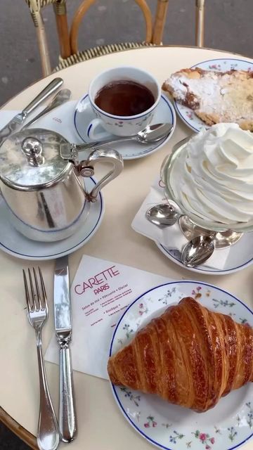 Paris France 🇫🇷 Travel | Hotels | Food | Tips on Instagram: "5 Hot Chocolates you must try in Paris by @limitlesssecrets ☕️🤤 💡French hot chocolate, also known as chocolat chaud, is a type of hot chocolate that originates from France. What’s your favorite place to have hot chocolate in Paris?👇✨ 🎥 @limitlesssecrets 📍 Carette 📍 Café de Flore 📍 Angelina 📍 Ladurée 📍 Les Deux Magots DM us “Hotel” or click our bio link for exclusive hotel deals in Paris. #paris #parisienne #parisjetaime #pa Deux Magots Paris, Hot Chocolate In Paris, Angelina Cafe, French Hot Chocolate, Paris In December, Les Deux Magots, Places In Paris, Cup Of Hot Chocolate, Paris France Travel