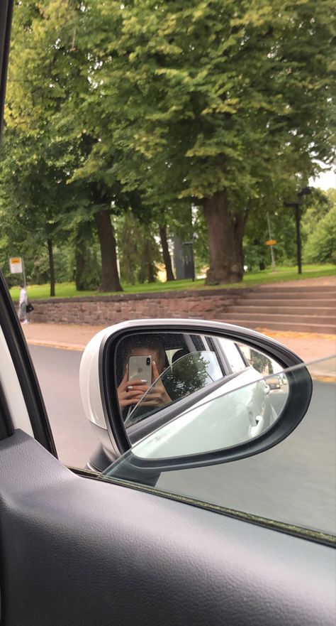 Morning Road Snap, Car Side Mirror Aesthetic, Iphone X Mirror Selfie, Car Mirror Selfie Aesthetic, Morning Car Snap, Iphone Mirror Selfie Aesthetic, Car Driving Pictures, Selfie In The Car, Selfie In Car