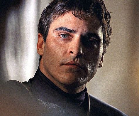 Young Joaquin Phoenix Actor, Gladiator Commodus, Joaquin Phoenix 90s, Joaquin Phoenix Gladiator, Commodus Gladiator, Carve The Mark, Emperor Commodus, Gladiator 2000, Gladiator Movie