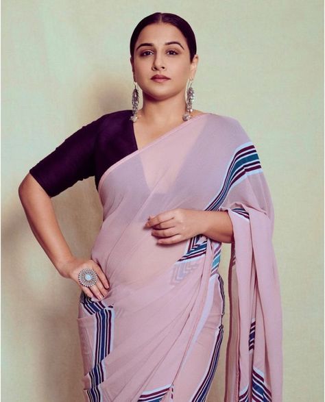 Vidya Balan Saree Blouse, Vidhya Balan Saree, Women Blouse Design, Vidya Balan Saree, Saree Outfits, Actress Sneha, Off White Saree, Actress In Saree, Simple Saree Designs