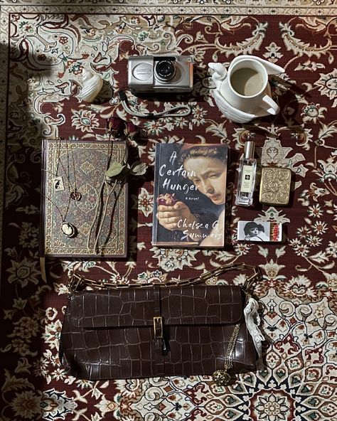 Autumn Board, Everyday Bag Essentials, Autumn Essentials, Fran Fine, Fresh Girls, Vintage Stores, Brown Leaves, Inside My Bag, A Little Life