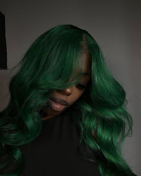 Dark Green Hair Black Women, Manic Panic Venus Envy, Dark Green Hair Color, Dark Green Hair Dye, Green Dyed Hair, Forest Green Hair, Green Hair Men, Green Hair Color Ideas, Coloured Wigs