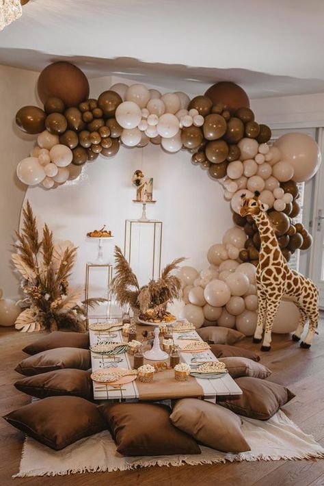 Idee Babyshower, Baby Shower Deco, Safari Theme Party, Garland Arch, Shower Inspiration, Birthday Balloon Decorations, Baby Shower Inspiration, Safari Birthday, Arch Kit