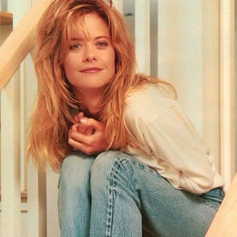 Meg Ryan <3 Meg Ryan 1980s, Meg Ryan 80s, Summer Hair Ideas, Meg Ryan, Queen Love, Hairstyle Inspo, Farrah Fawcett, Money Save, Cameron Diaz