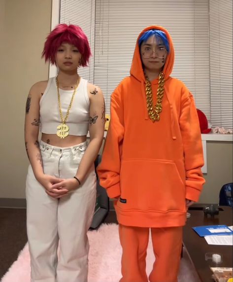 Yeet Yeet Skrt Skrt Costume, Goofy Halloween Costume Duo, Easy Friends Costumes, Two Boys Costume Ideas, Pete Davidson And Timothee Chalamet Halloween Costume, Iconic Duos For Halloween, Iconic Duo Outfits, Silly Duo Halloween Costumes, Best Friend Funny Halloween Costumes