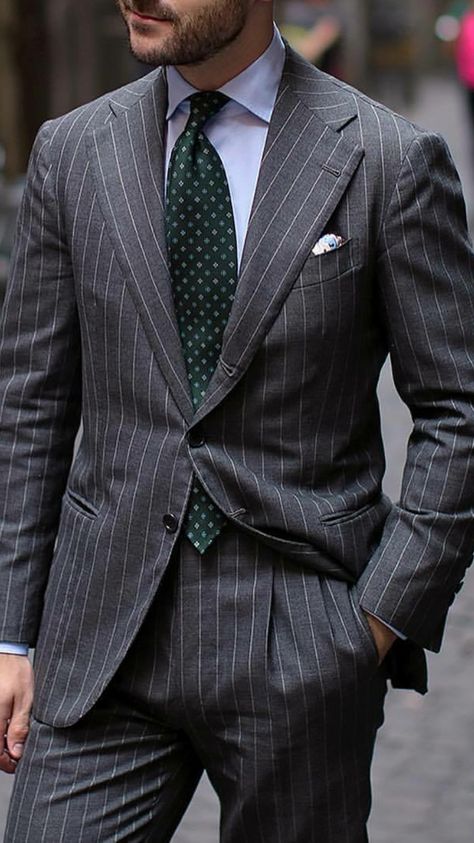 Gray Pinstripe Suit Men, Dark Grey Pinstripe Suit Men, Grey Pinstripe Suit Men, Italy Outfits Men, Grey Pinstripe Suit, Grey Suit Men, Dark Gray Suit, Dapper Outfit, British Style Men