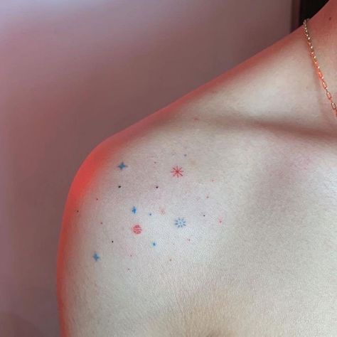 Small Colorful Tattoos, Glow Tattoo, Magic Runes, Tiny Wrist Tattoos, Small Girly Tattoos, Clever Tattoos, Cute Little Tattoos, Discreet Tattoos, Dainty Tattoos