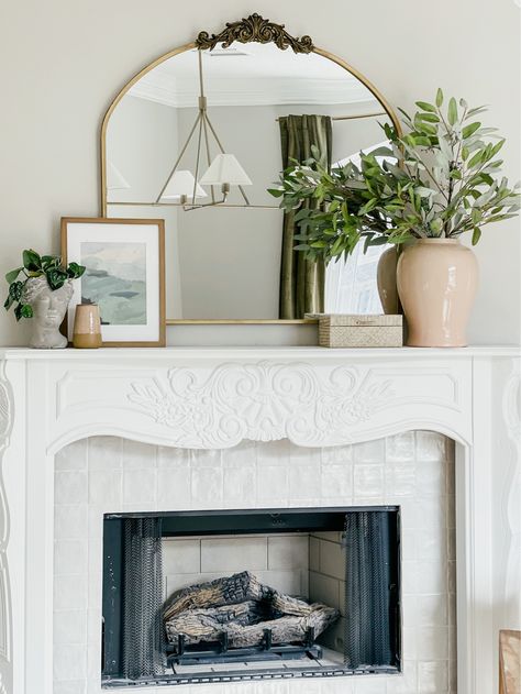 Mirrors Above Fireplace, Mirror Fireplace Mantle, Above Fireplace Decor, Mirror Over Fireplace, Fireplace Styling, Transitional Fireplace, Living Room Mantle, Fireplace Mantle Decor, Fireplace Mantel Decor