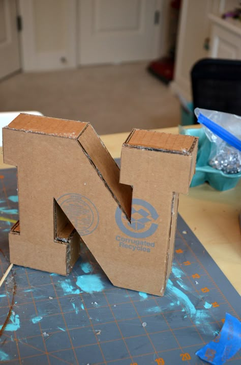 Diy Cardboard Letters, Large Cardboard Letters, Cardboard Crafts Decoration, Diy Marquee Letters, Cardboard Projects, Cardboard Ideas, Cardboard Letters, Cardboard Crafts Diy, Cardboard Box Crafts