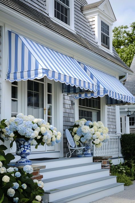 8 Coastal Cottage Design Tips - TastyInteriors Cute Beach Cottage, Hamptons Beach House Exterior, Charleston Style Home Interior, Hamptons Beach Houses, Nantucket Style Homes Exterior, Coastal Town Aesthetic, Coastal Exterior Homes, Nantucket Decor, Coastal House Exterior