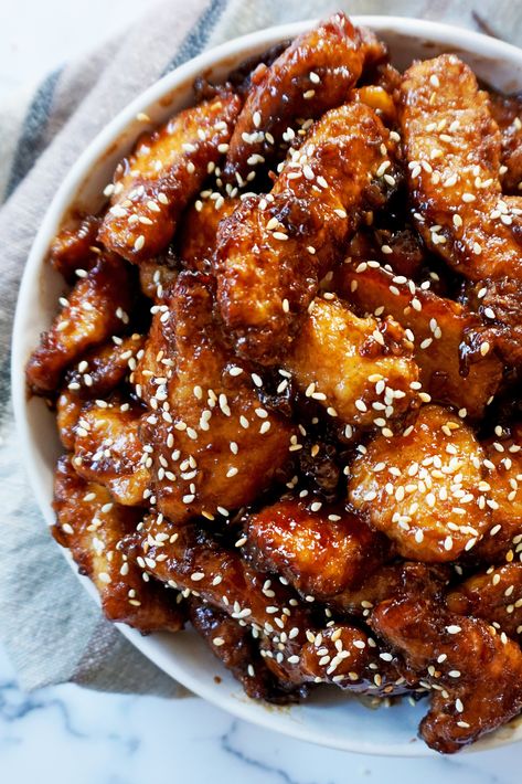 Baked Sesame Chicken – Amy's Recipe Book Cubed Chicken Breast Recipes, Baked Sesame Chicken, Chicken Bites Baked, Baker By Nature, Sesame Chicken Recipe, Oven Baked Chicken Breasts, Chinese Cooking Recipes, Recipe Critic, Sesame Sauce