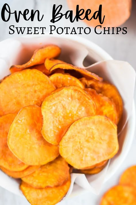 Sweet Potato Chips Baked, Potato Chip Recipes, Food Dips, Salt And Vinegar, Clean Snacks, Sweet Potato Chips, Chips Recipe, Think Food, God Mat