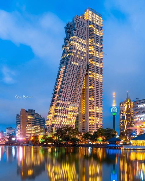 Roots Architecture, I Want To Escape, Sri Lanka Flag, Sri Lanka Photography, Moshe Safdie, Travel Sri Lanka, Famous Scientist, Colombo Sri Lanka, World Most Beautiful Place