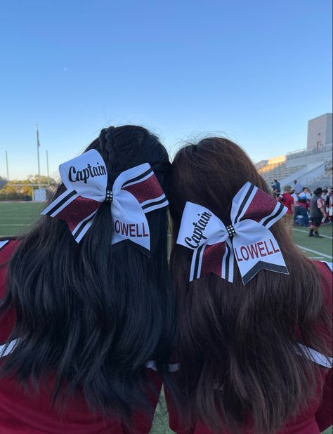 Pompom Girl, Cheer Captain Bows, Captain Cheer Bows, Half Up Half Down Cheer Hair Bows, Cheerleaders Hairstyles, Cheer Game Day Hair Football Season, High School Cheer Hairstyles, Cheer Captain Aesthetic, Cheerleading Hairstyles For Short Hair