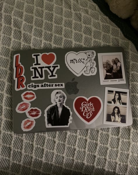 Macbook Case Aesthetic Stickers, Computer Aesthetic Stickers, Stickers On Computer Aesthetic, Mac Book Decoration Stickers, Macbook With Stickers Aesthetic, Laptop Sticker Layout, Nootbook Apple, Laptop Case Stickers Aesthetic, Sticker On Laptop