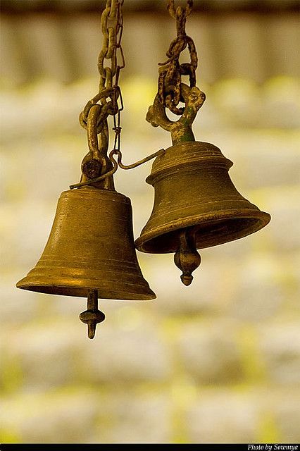 Bell Reference, Chinese Gong Bell, Brass Bells Hanging Wind Chimes, Bell Image, Temple Bells Hindu, Set Of Brass Bell Wind Chimes, Love Bells, Temple Photography, Antique Bell