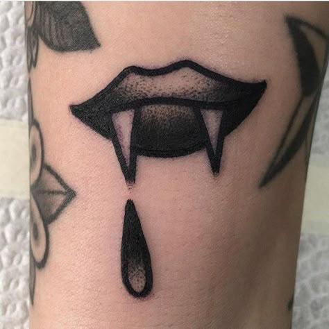 Tooth Tattoo, Vampire Tattoo, Drawing Lips, Traditional Tattoo Inspiration, Torso Tattoos, Traditional Style Tattoo, Traditional Tattoo Art, Black Ink Tattoos, Traditional Tattoos