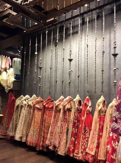 Botique Interiors Ideas Modern, Botique Interiors Design, Botique Interiors Fashion Boutique, Botique Interiors Ideas, Saree Showroom, Botique Interiors, Clothing Showroom, Clothing Boutique Interior, Interior Clothing