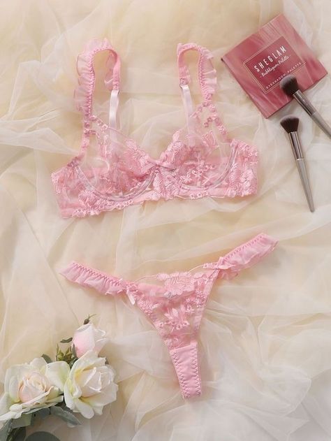 Pink Lace Set, Lounge Underware Pink, Coquette Lingerie Sets, Pink Lingerielook, Pink Lingerie Outfit Night, Cute Lingerie Sets, Pink Lace Lingerie, Lingerie Rosa, Lingerie Aesthetic