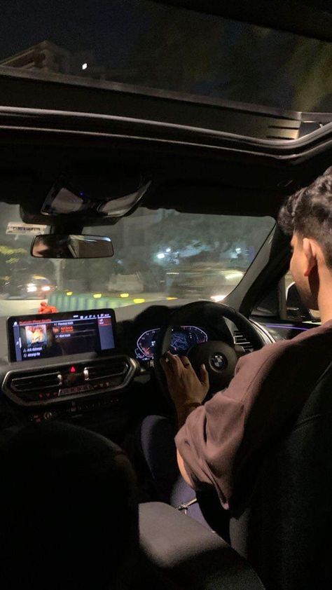 Man Driving Car Aesthetic Night, Car Driving Photography, Boy Driving Car, Car Pics Instagram, Car Snapchat Stories, Cars Snap, Fake Photo Sick, Car Snap, Night Rides Snapchat