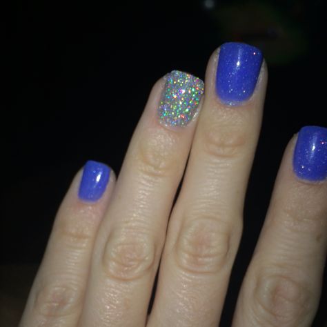 Sns powder. Love it                                                                                                                                                                                 More Blue And Green Dip Nails, Green Dip Nails, Nail Dip Designs, Green Sparkle Nails, Dip Designs, Sns Nail Colors, Sns Colors, Dipping Powder Nails, Nails Sns