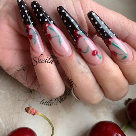 Rockabilly Nail Art, Pinup Nails, Lady Photoshoot, Pin Up Nails, Rockabilly Nails, Pretty Fingers, Horror Nails, Witch Nails, Nail Glam