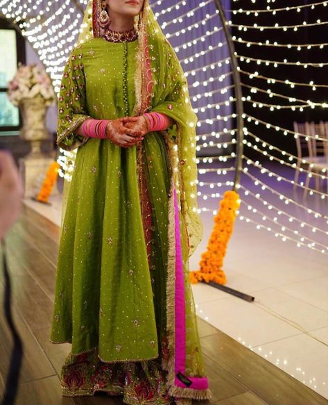 Green Mehendi Outfits For Bride, Dholki Dress, Afghani Frock, Mayon Dress, Wedding Dress With Pearls, Mayon Dresses, Mehndi Bride, Dress With Pearls, Bridal Mehndi Dresses