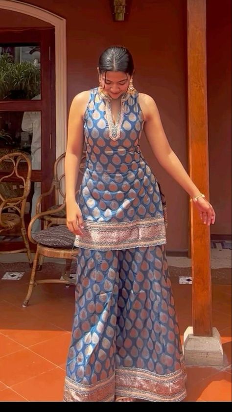 Indian Outfits Modern, Indian Dresses For Women, Elegant Fashion Outfits, Indian Fabrics, Indian Motifs, Trendy Outfits Indian, Lehenga Designs Simple, Outfits Indian, Casual Indian Fashion