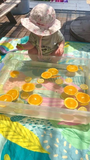 Summer Messy Play, Water Sensory Play, Baby Room Activities, Rabbit Room, Infant Crafts, Play Dough Sets, Sensory Tray, Sensory Tubs, Bilateral Coordination