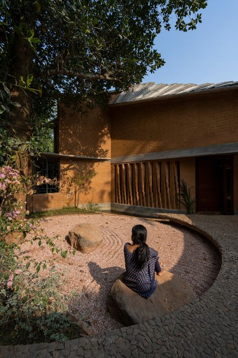 A sustainable family home in Kerala that pays homage to Laurie Baker | Architectural Digest India Indian Plants, Laurie Baker, Spiritual Architecture, Architecture College, Minimalism House, Mid Century House Plans, Landscape Courtyard, Jackfruit Tree, Brick House Plans