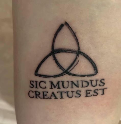 Conspiration Theory Tattoo, X Files Tattoo Ideas, The Originals Tattoo Ideas, Tv Show Tattoos, Tattoo Tv Shows, Mantra Tattoo, Movie Tattoos, Anchor Tattoos, Raven Tattoo