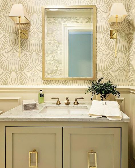 Marble surfaces and #Lotus wallpaper make for an undeniably chic #powderroom combination. PC: @savarieinteriors #interiors #fanbwallpaper #farrowandball Marco Wallpaper, Wallpaper Bathroom Vanity, Primary Suite Bathroom, Fairfield House, Wallpaper For Bathroom, Bathroom Wall Colors, Lotus Wallpaper, Farrow & Ball, Glam Bathroom