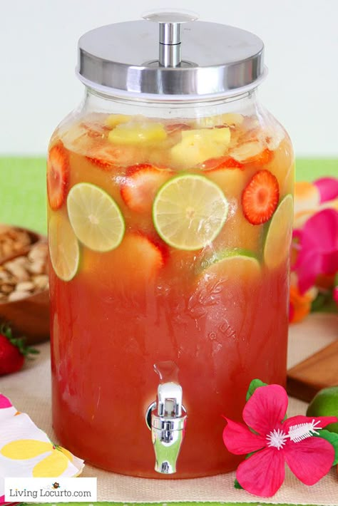 Tropical Rum Punch, Beach Thanksgiving, Yummy Summer Cocktails, Rum Punch Recipes, Layered Drinks, Party Punch Recipes, Punch Drinks, Traditional Thanksgiving, Thanksgiving Menu Ideas