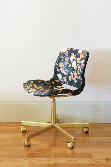 Cover a Vagsberg chair in your favorite fabric so that your legs aren’t sticking to plastic. | 42 Tricks To Transform Every Ikea Item You Own Girls Desk Chair, Desk Chair Makeover, Ikea Office Chair, Ikea Office, Ikea Chair, Chair Makeover, Diy Desk, Plastic Chair, Mod Podge