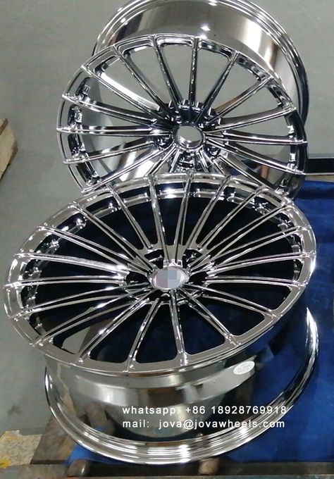 White Car Black Rims, Chrome Rims For Cars, Bmw Rims Wheels, Honda Accessories, Black Chrome Wheels, Black And Chrome Rims, Rose Gold Chrome, Gold Wheels, Silver Car