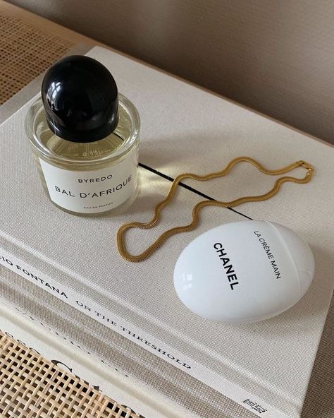 Byredo Perfume, Beauty Shelf, Best Scents, Classy Aesthetic, Beating Heart, Instagram Beauty, Beige Aesthetic, Beauty Favorites, White Aesthetic