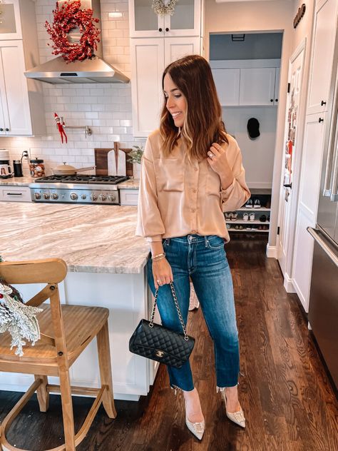 Under $50 Holiday Top | MrsCasual Mrs Casual, Chloe Outfit, Casual Holiday Outfits, Holiday Blouses, Friday Favorites, Nye Outfits, Stylish Mom, Ugg Slippers, Holiday Tops