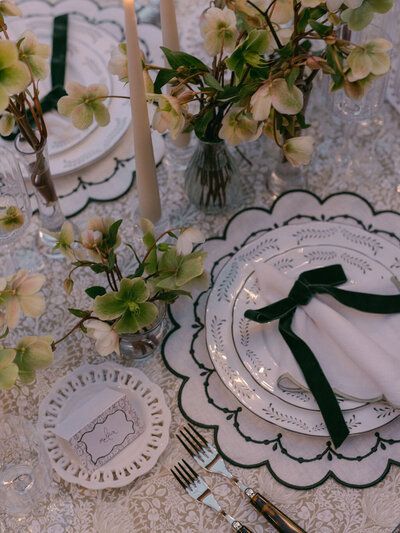 Avington Park Wedding Planner - Attabara Studio Round Table Settings, Green Table Settings, Nye Dinner, Olive Design, Dinner Party Table Settings, Family Supper, Vintage Wedding Table, Engagement Dinner, Earthy Wedding