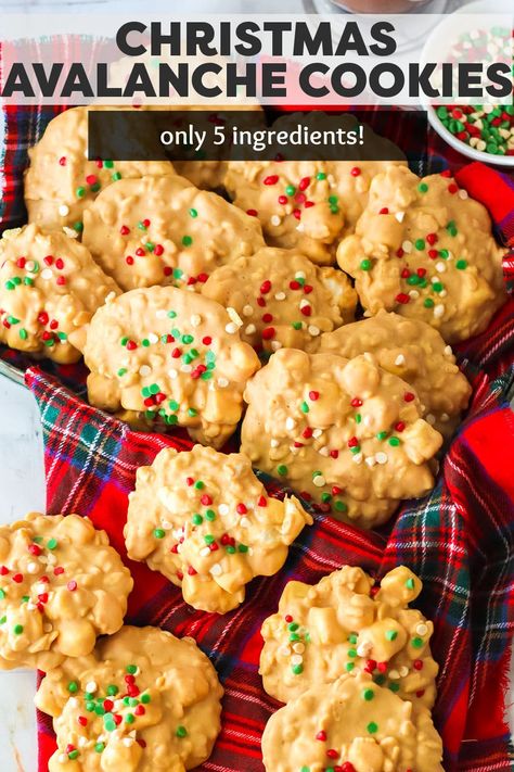 No Bake Avalanche Cookies, Avalanche Cookies, Holiday Candies, Cookies With Chocolate Chips, Christmas Candy Homemade, Easy Christmas Candy Recipes, White Almond Bark, Christmas Baking Cookies, Easy Candy Recipes